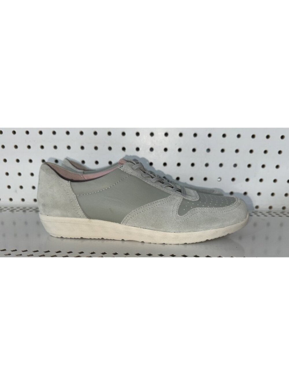 Vionic Karigan Womens Leather Casual Platform Sneakers Shoes Size 9 WIDE Green